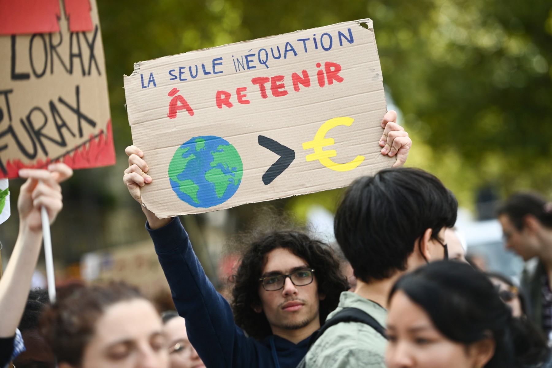 Climat: des ONG du monde entier menacent de traîner leurs gouvernements en justice