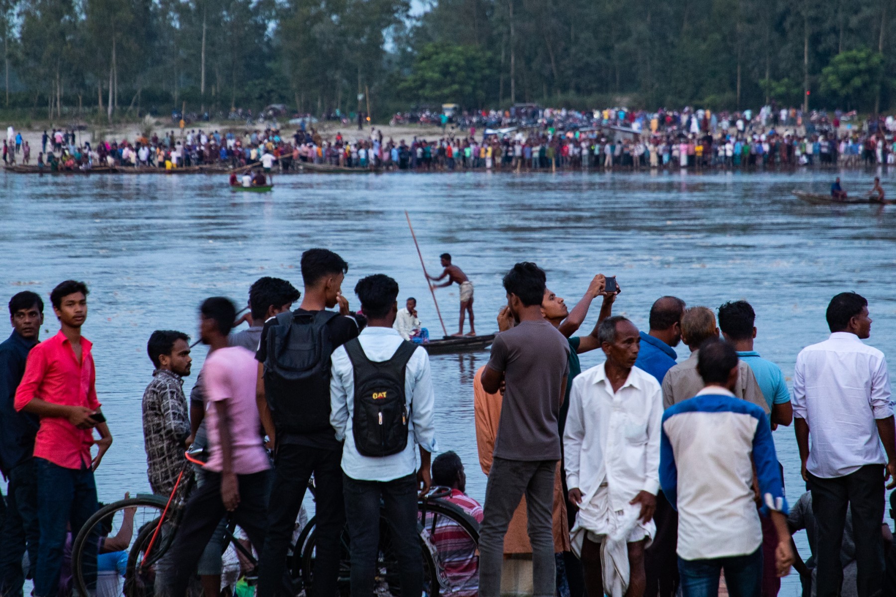 Bangladesh: au moins 68 morts après le naufrage d'un bateau dans une rivière