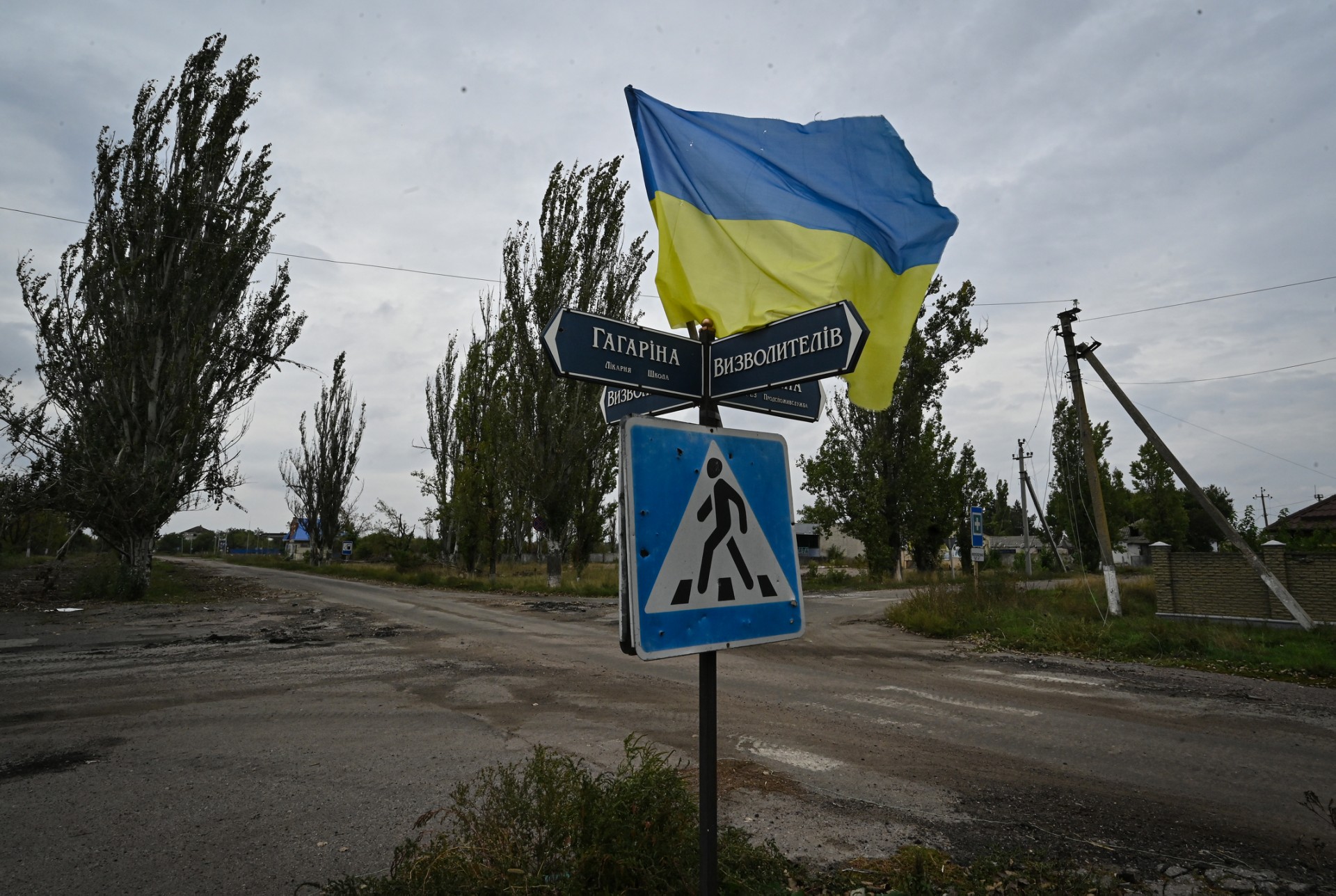 Ukraine: Les dirigeants prorusses réclament l'annexion, l'UE veut des sanctions