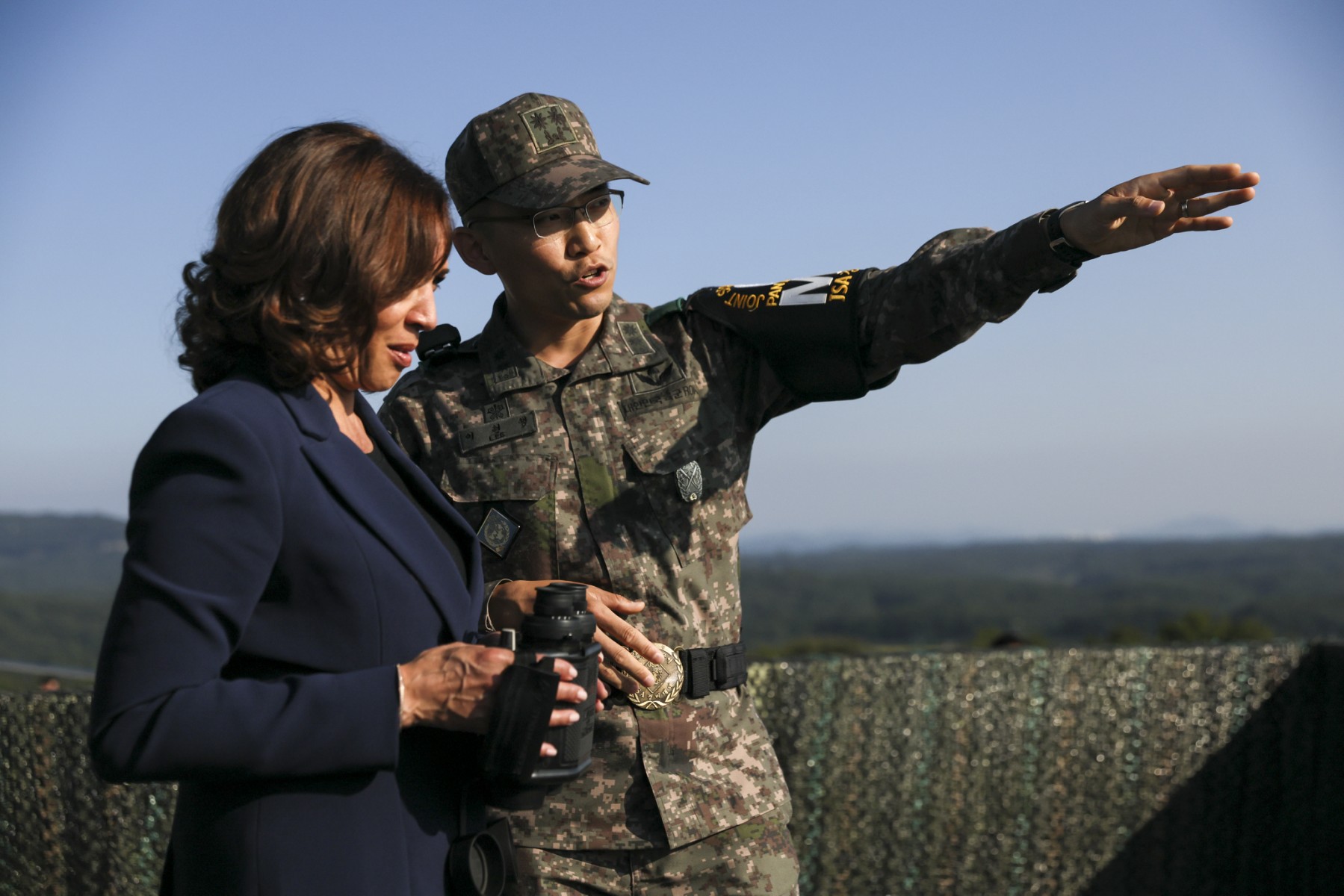 Kamala Harris en Corée du Sud, Pyongyang tire des missiles