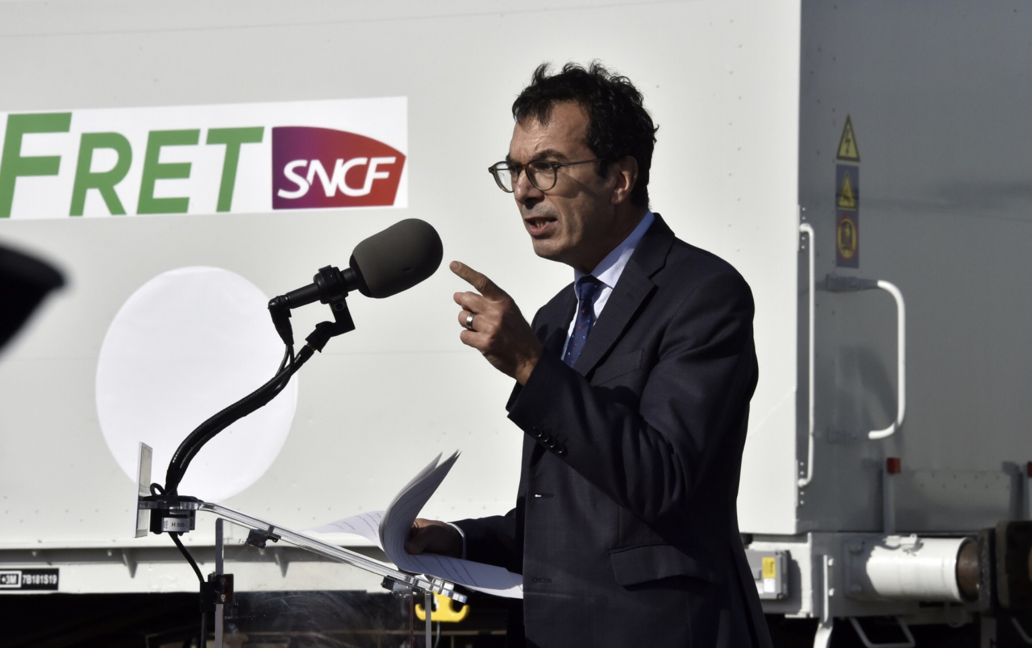 Le gouvernement invite la SNCF à économiser l'énergie, pas à réduire ses circulations
