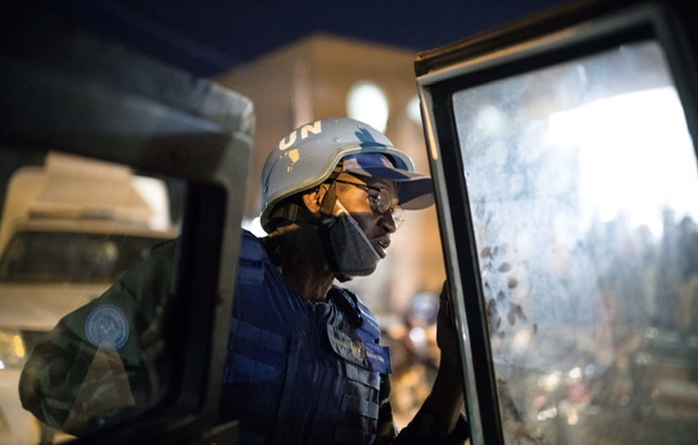 Mali: Trois Casques bleus blessés dans l'explosion d'une mine