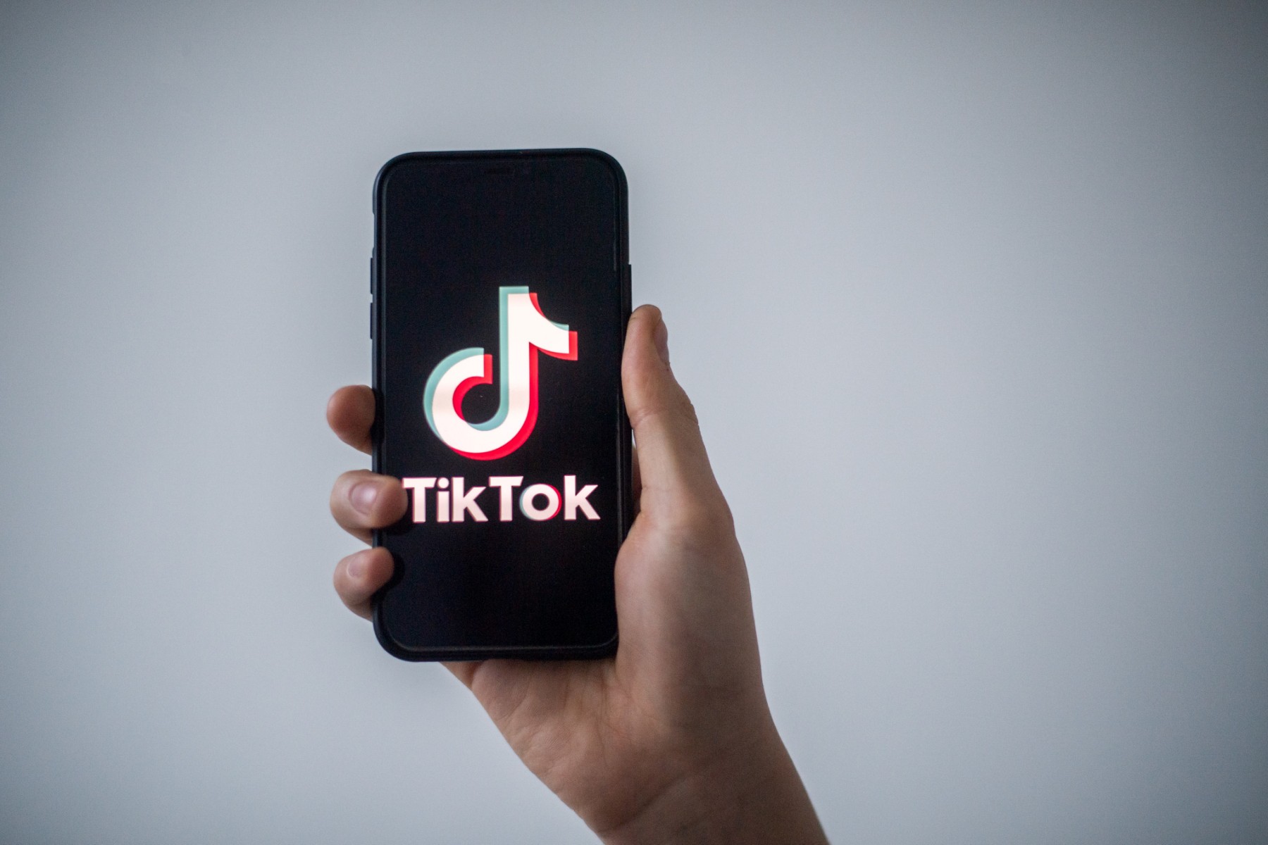 Italie: les candidats aux législatives à l'assaut des jeunes sur Tik Tok
