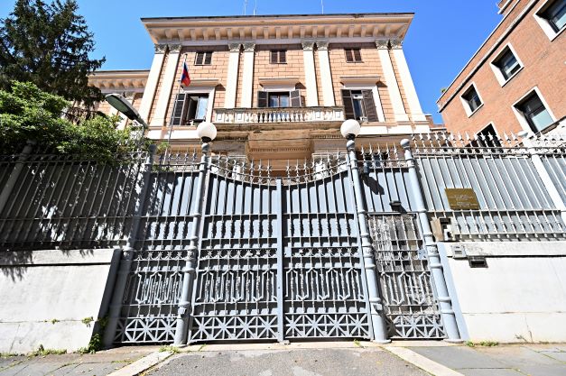 Italie: un tweet perfide de l'ambassade de Russie en pleine campagne
