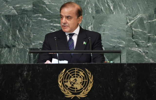 Le Pakistan, sous les eaux, lance à l'ONU un appel désespéré à sauver la planète