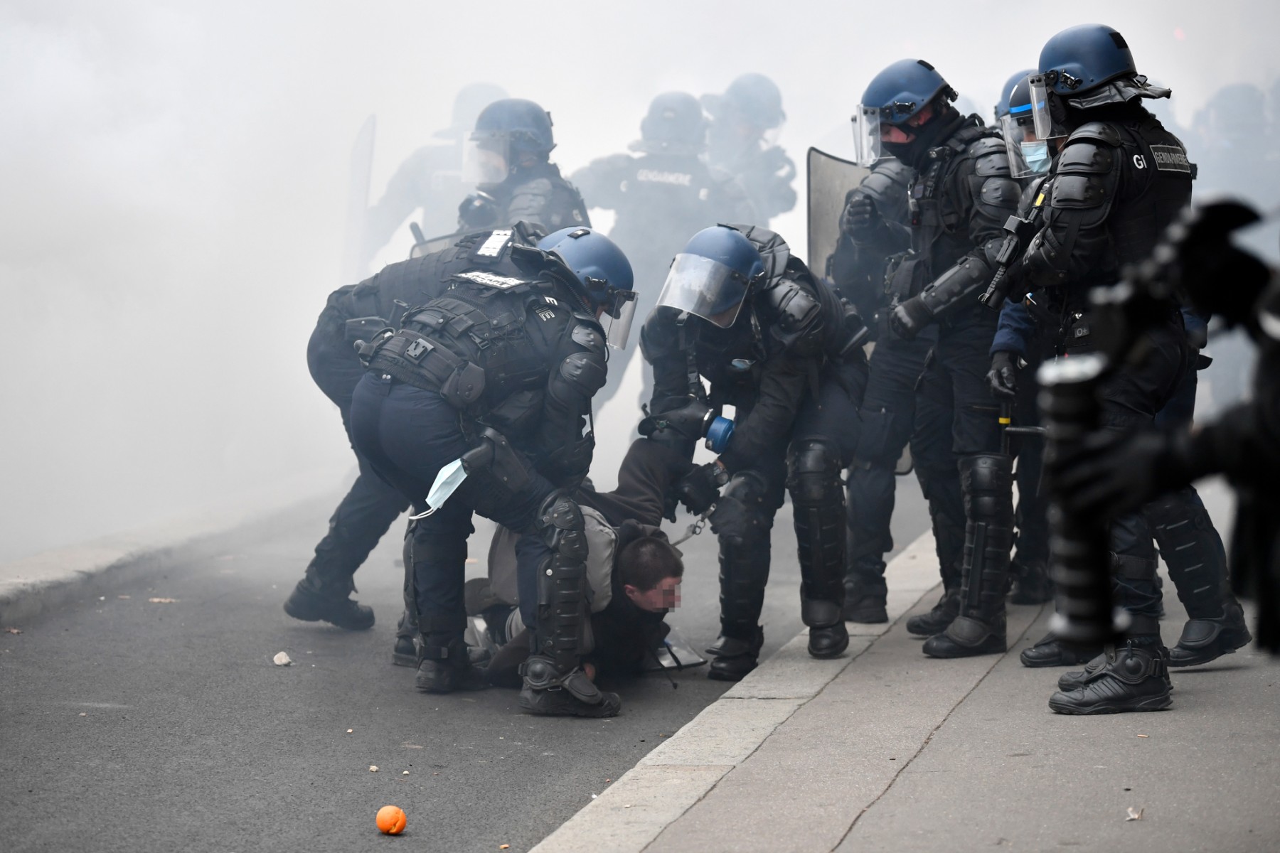 «Gilets jaunes»: un juge va enquêter sur le maintien de l'ordre version Lallement
