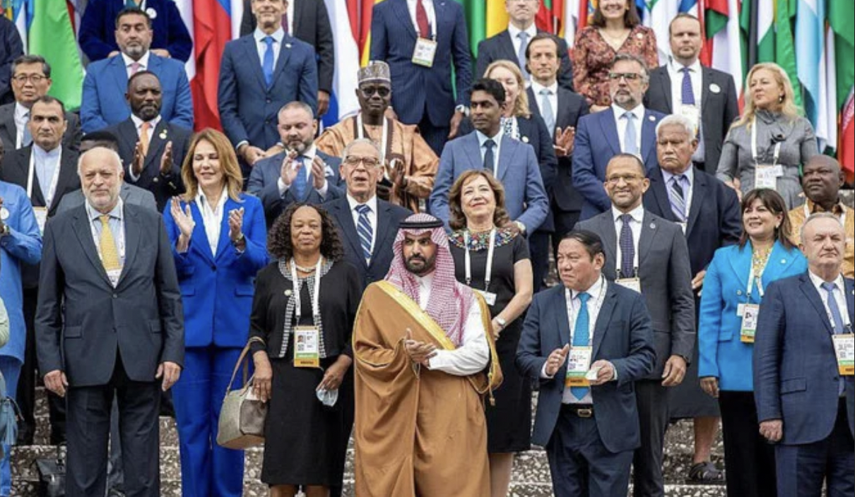 Le ministre saoudien de la Culture, le prince Badr ben Abdallah ben Farhane, dirige la délégation du Royaume à la conférence Mondiacult 2022. (SPA)