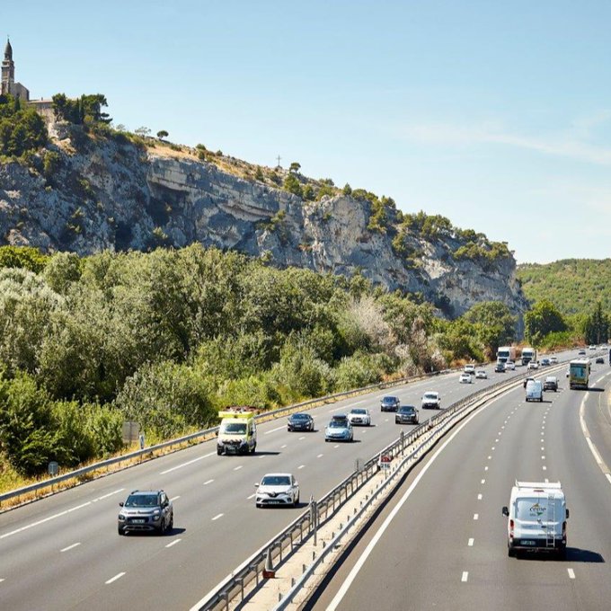 Plus de 85% des automobilistes roulent seuls dans leur voiture, selon Vinci