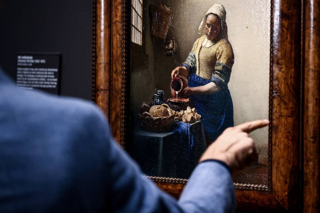 Des objets cachés trouvés dans le célèbre tableau «La Laitière» de Vermeer