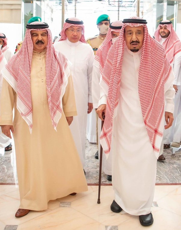 Le roi Salmane et le prince héritier saoudien reçoivent le roi de Bahreïn