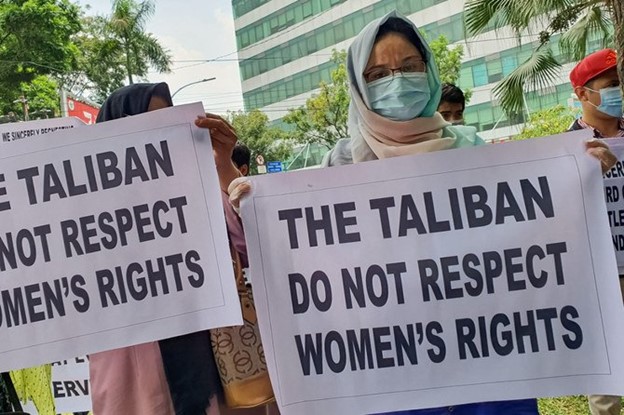 Afghanistan: Depuis le retour des talibans, l’égalité des sexes en chute libre