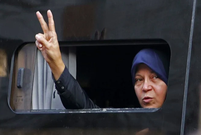 Faezeh Hachemi, fille de l'ancien président Rafsandjani, arrêtée pour «incitation aux émeutes»