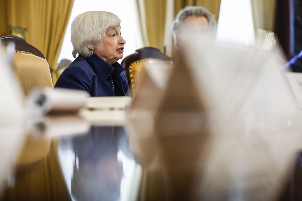 Yellen «optimiste» sur un accord pour plafonner le prix du pétrole russe