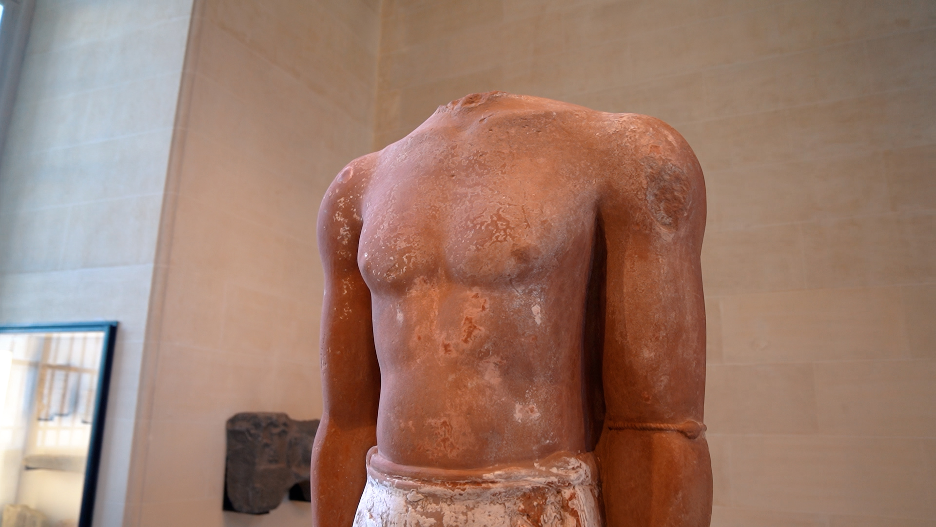 statue