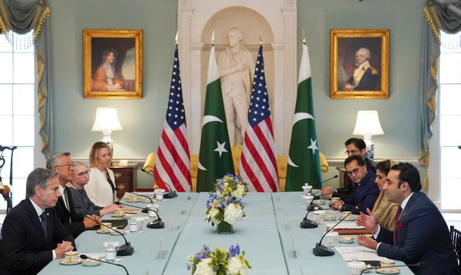 Blinken exhorte le Pakistan, dévasté par les inondations, à demander un allègement de sa dette chinoise