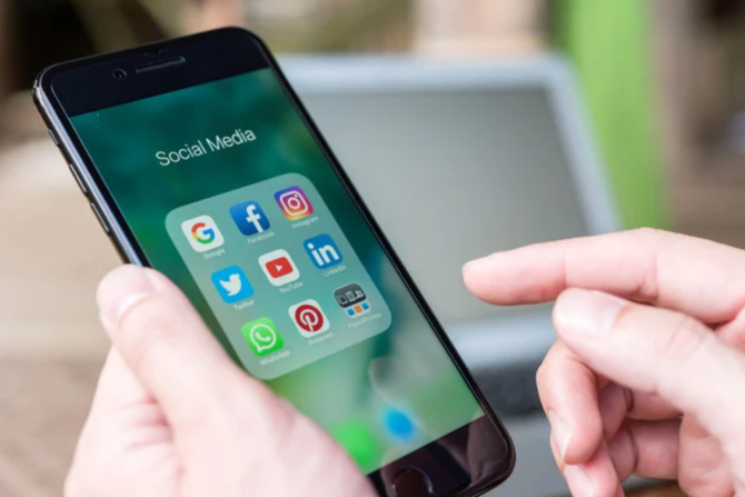 Selon un rapport, les Émirats arabes unis sont les premiers au monde en termes d’interaction sur les médias sociaux