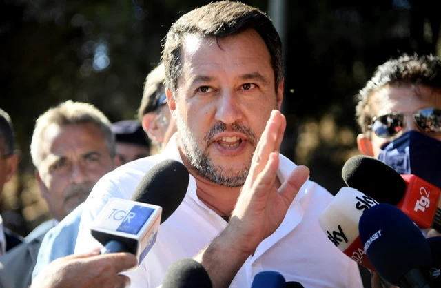 Italie: Salvini crée la polémique en contestant les sanctions contre la Russie
