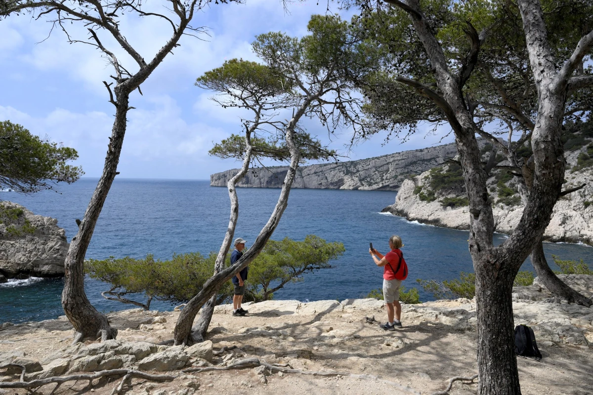 Dans les Calanques près de Marseille, le fléau des locations sauvages de bateaux