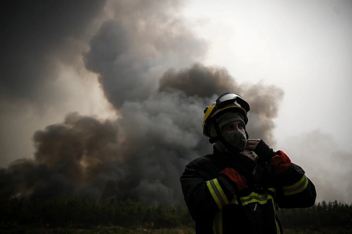 Après un été sur le front des incendies, les pompiers revendiquent