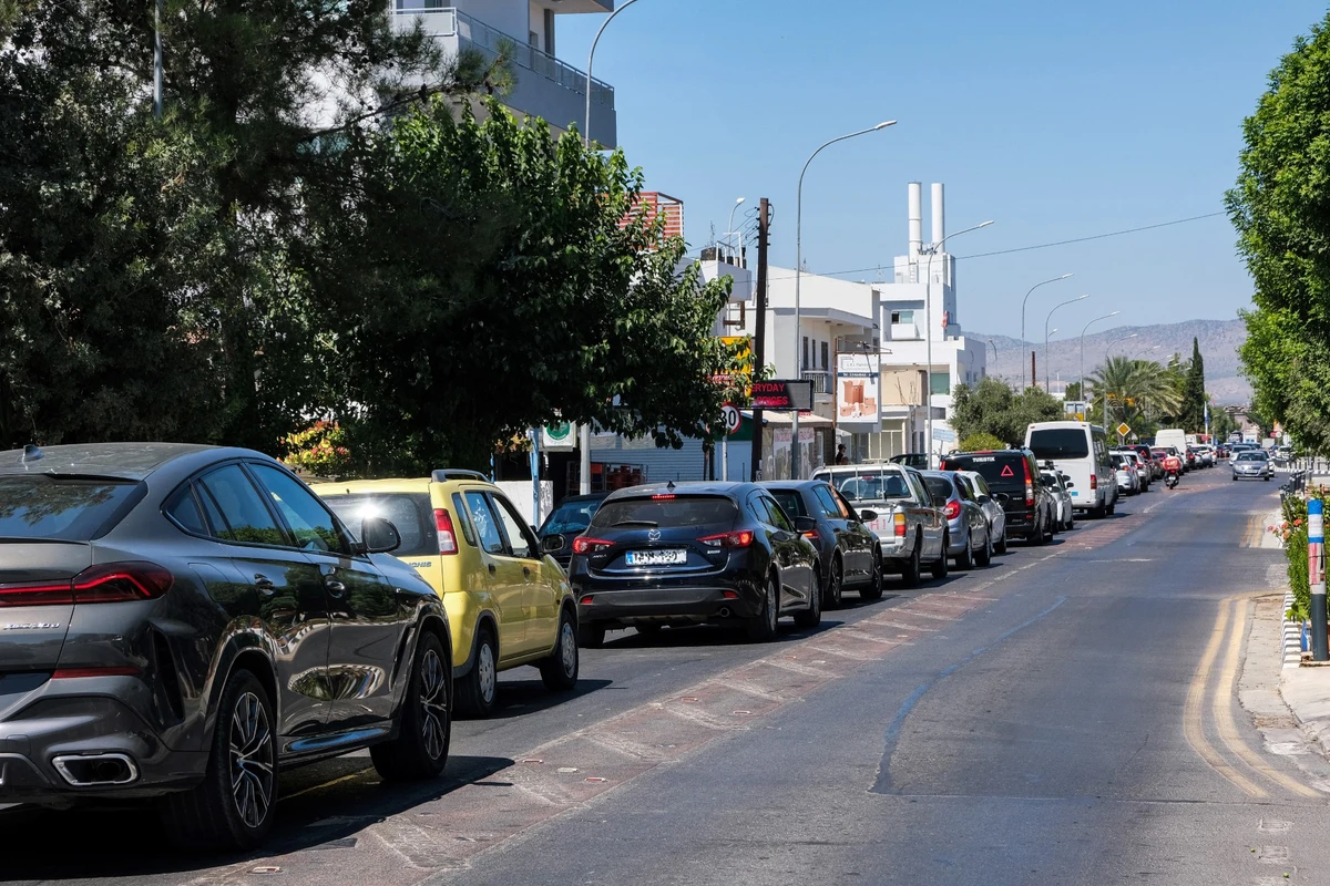 A Chypre, mettre la politique de côté le temps d'un plein d'essence
