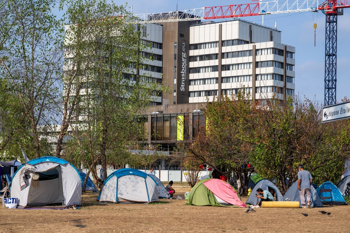 France: à Strasbourg, ping-pong de reproches entre autorités autour d'un camp de migrants en pleine ville