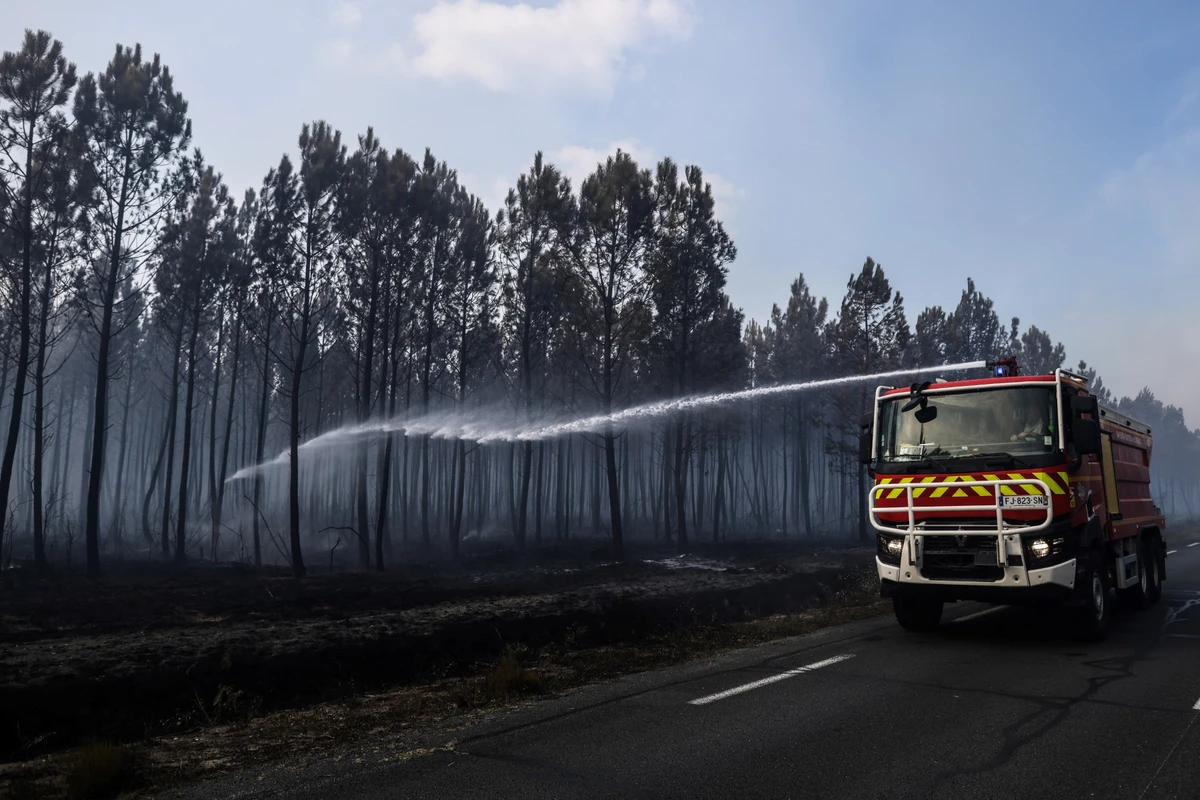 Incendie en Gironde: un « optimisme vigilant » après une nuit plus calme