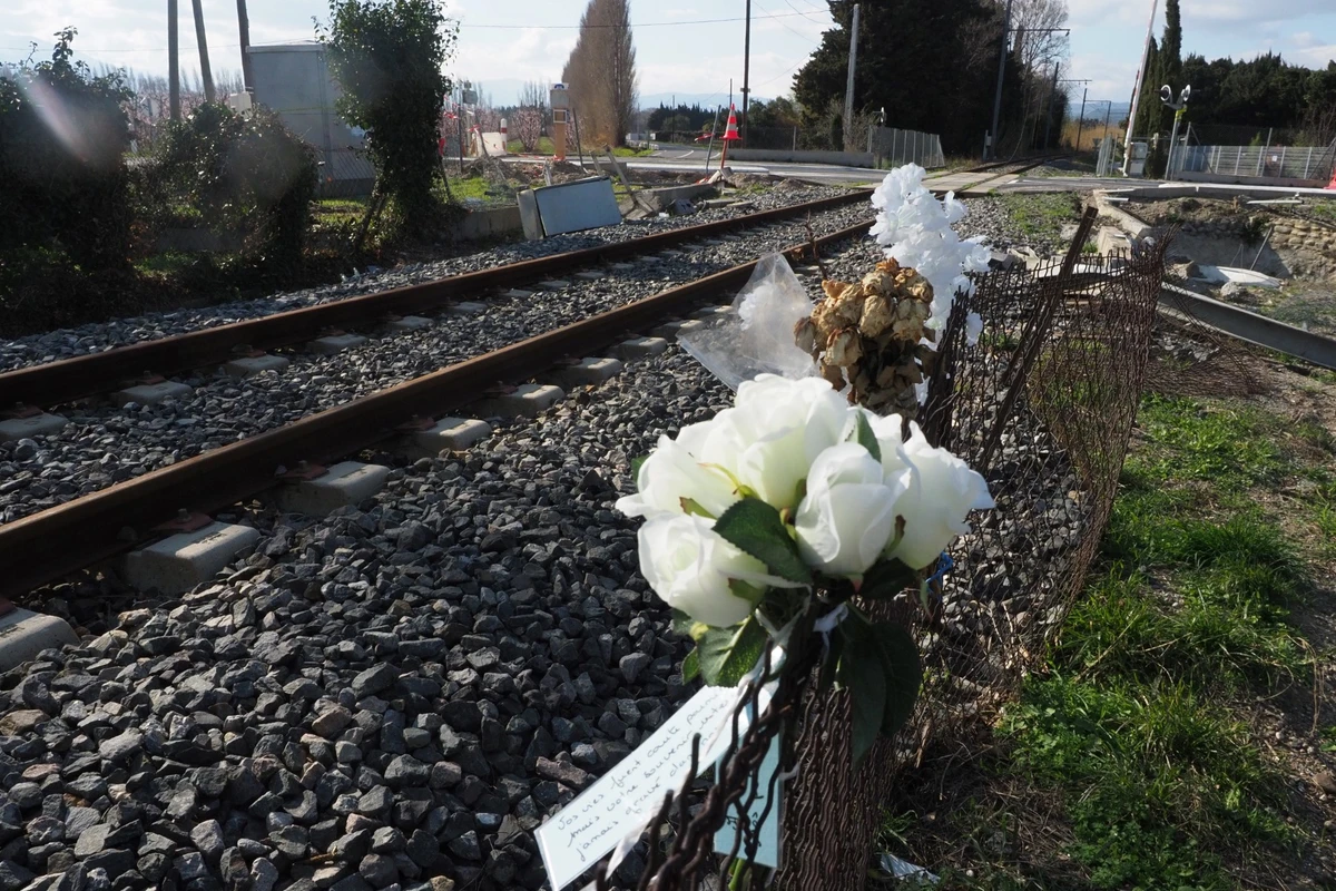 Collision mortelle entre un car et un train: le procès s'ouvre lundi à Marseille