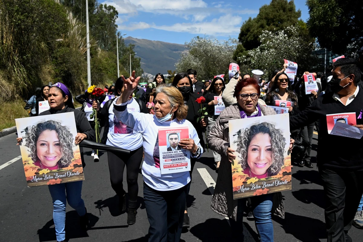 Equateur: le président limoge le ministre de l'Intérieur après un féminicide