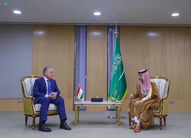 Le président du Tadjikistan exprime son soutien à la candidature du Royaume pour accueillir l'Expo 2030