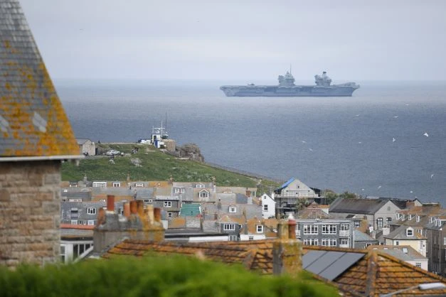 En panne, le porte-avions britannique HMS Prince of Wales va manquer des manoeuvres aux Etats-Unis