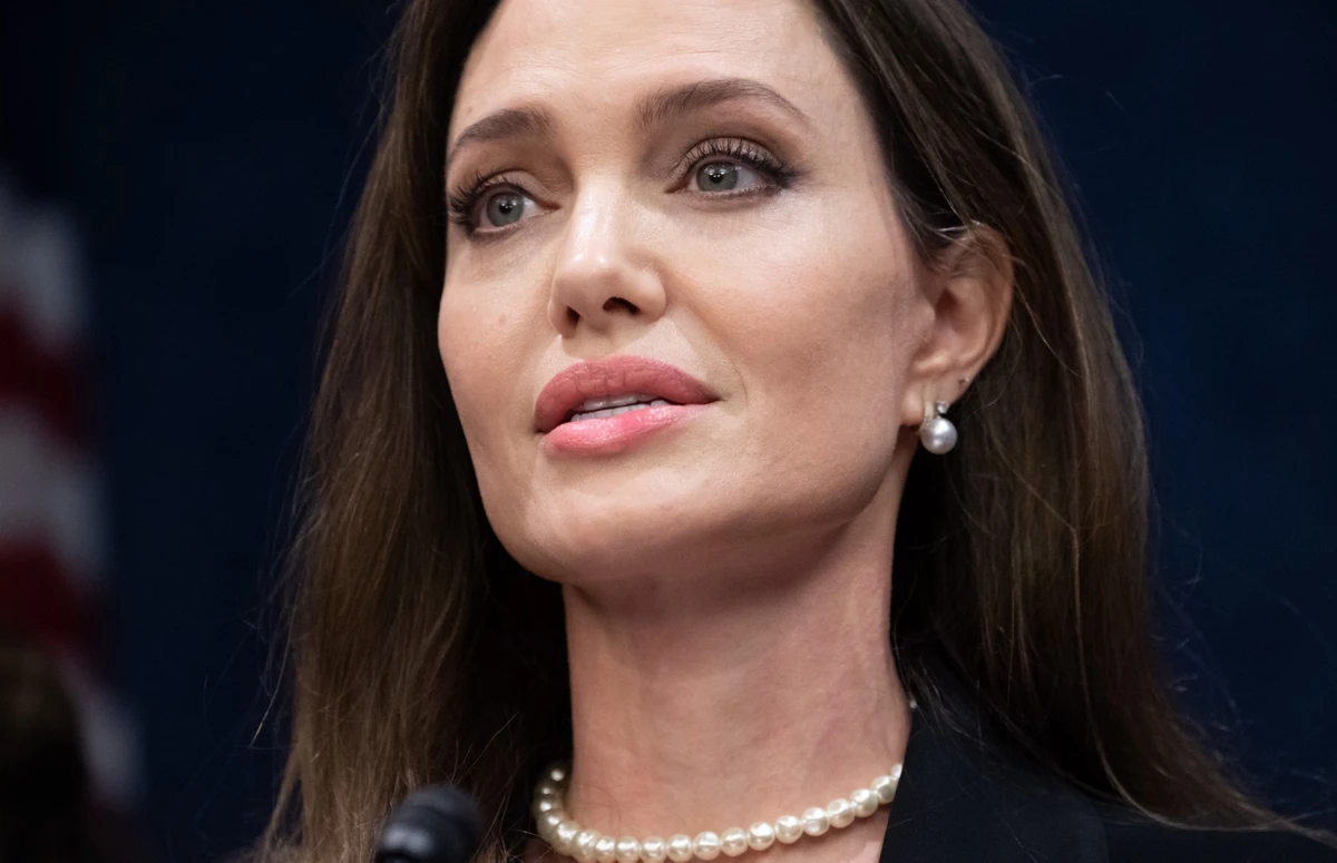En visite au Pakistan, Angelina Jolie demande une aide accrue pour les victimes des inondations