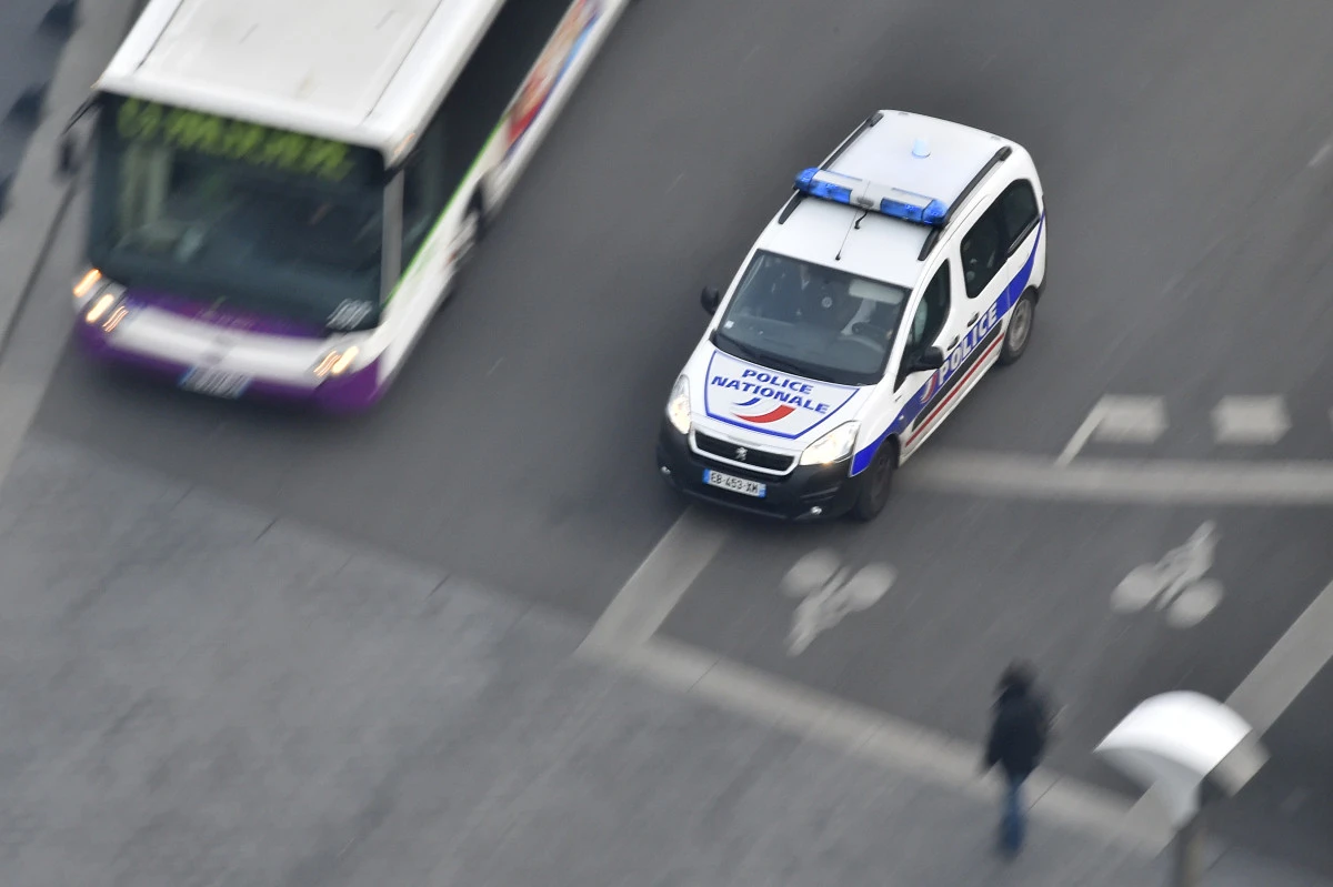 Nord: un homme mort découvert dans un fossé, une interpellation