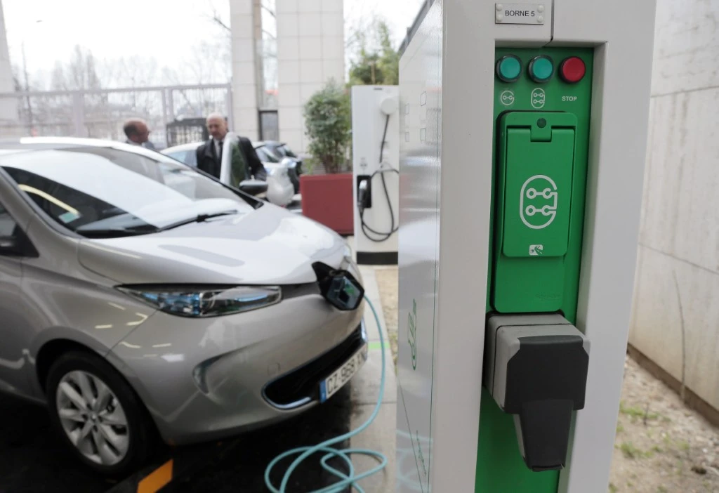 Automobile: la station de recharge la plus rapide de France ouvre en Normandie
