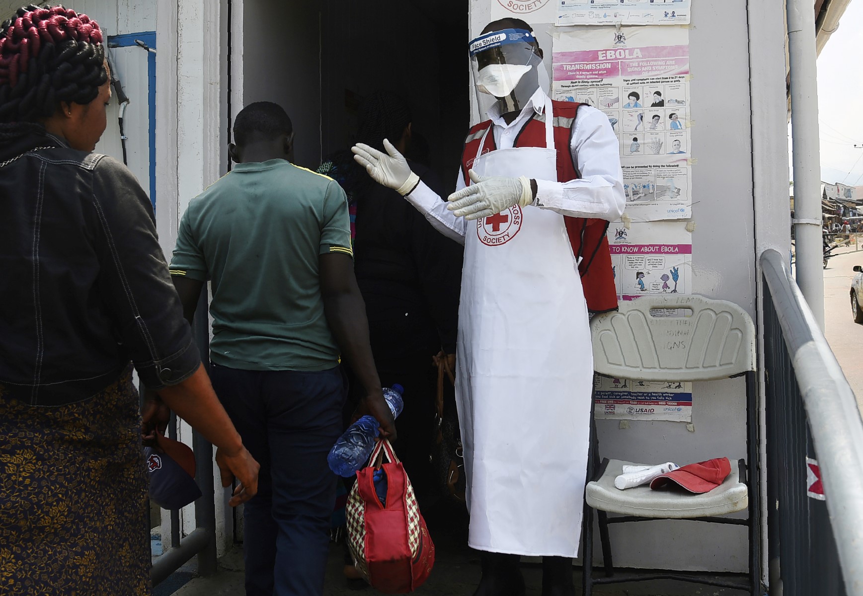Ebola: Washington renforce les contrôles pour les voyageurs en provenance d'Ouganda