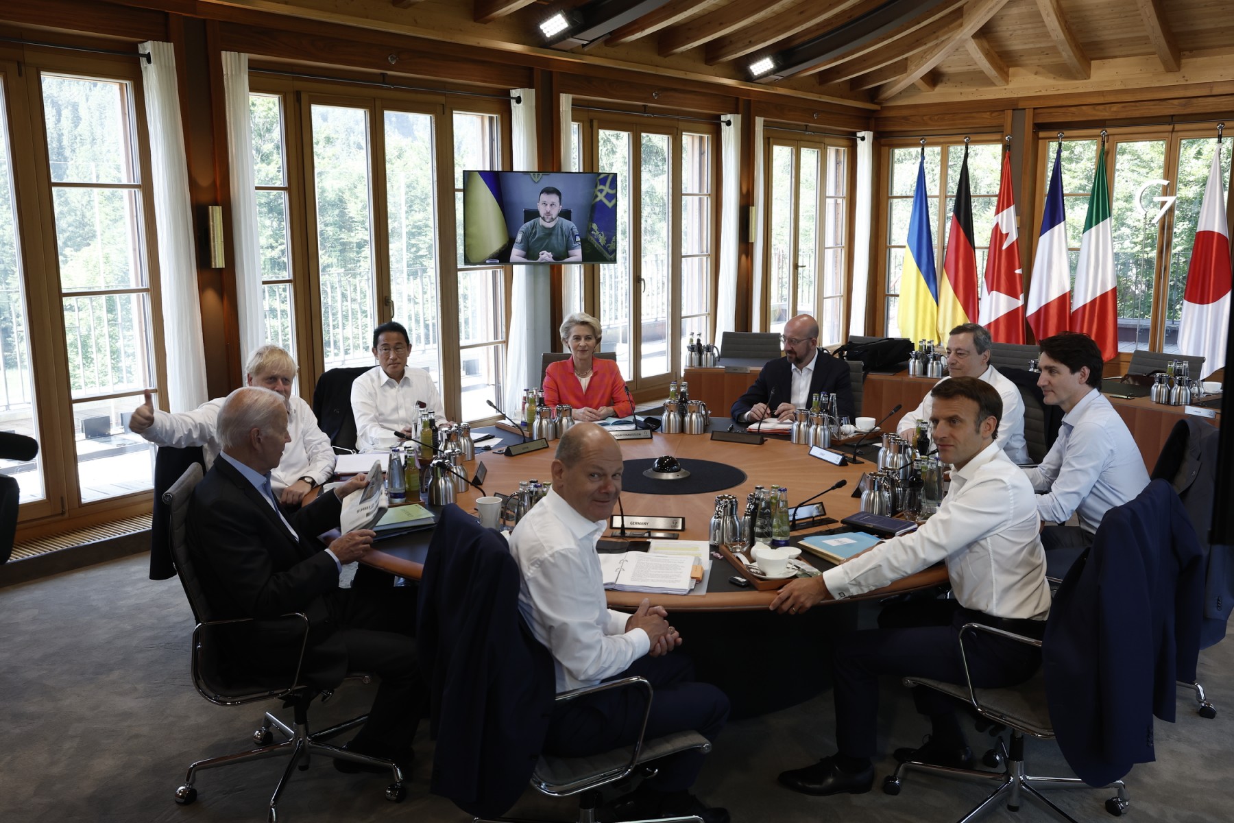 Nouvelles frappes russes contre l'Ukraine, le G7 promet de «demander des comptes» à Poutine