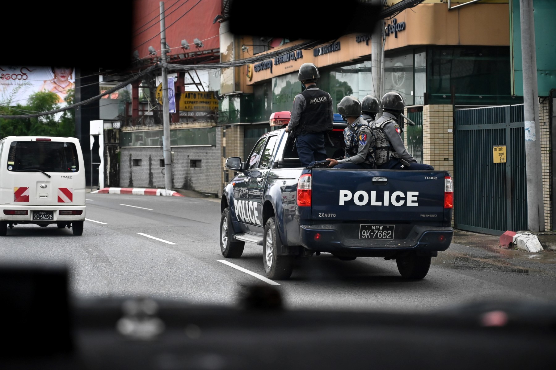 Environ 50 morts dans une attaque de l'aviation birmane contre des rebelles