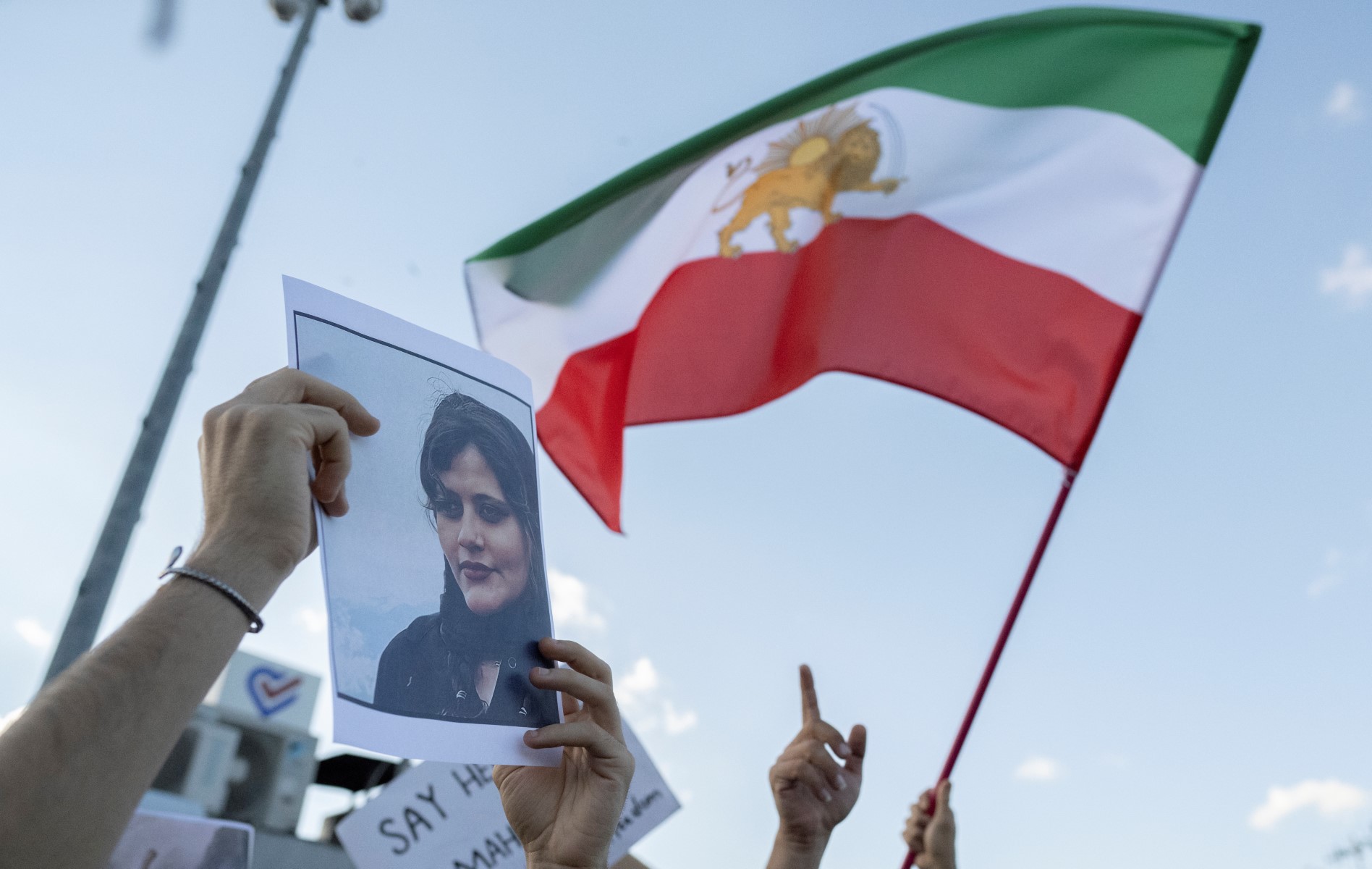Iran: Au moins 63 morts dans les manifestations à Zahedan, selon une ONG