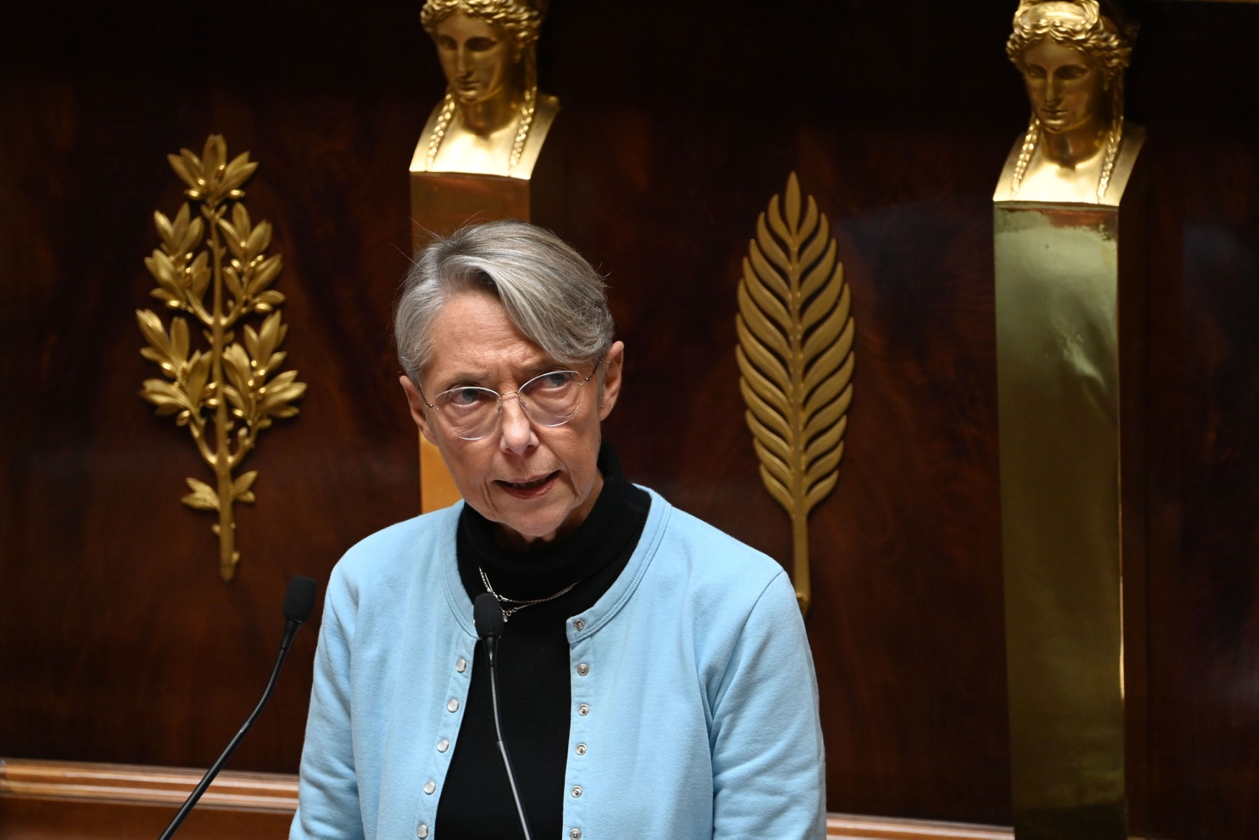 Ukraine: la France veut «rendre le coût de la guerre insupportable pour la Russie», dit Borne