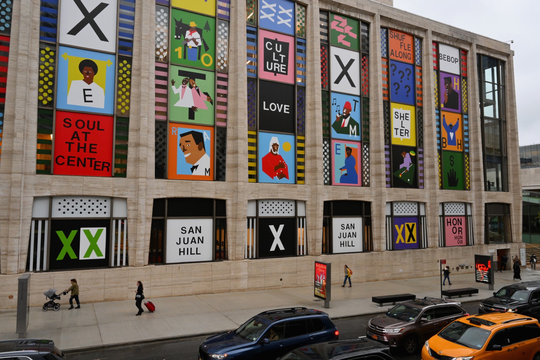 Quand le Lincoln Center, prestigieux centre d'arts new-yorkais, explore le quartier qu'il a effacé