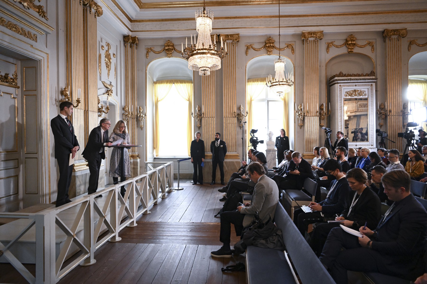 Le Nobel d'économie à trois experts des banques, dont l'ex-président de la Fed Bernanke