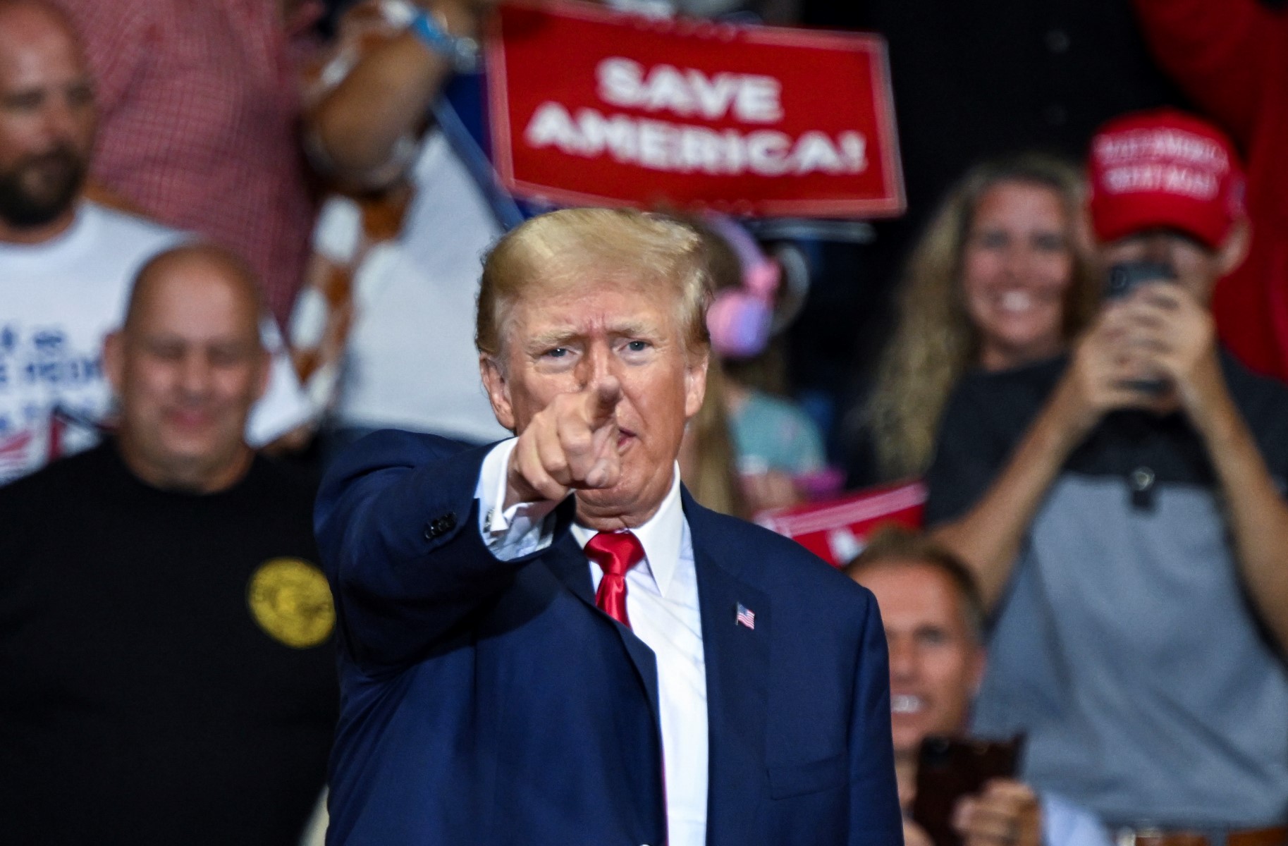 Les élections de mi-mandat, un test pour l'avenir politique de Trump