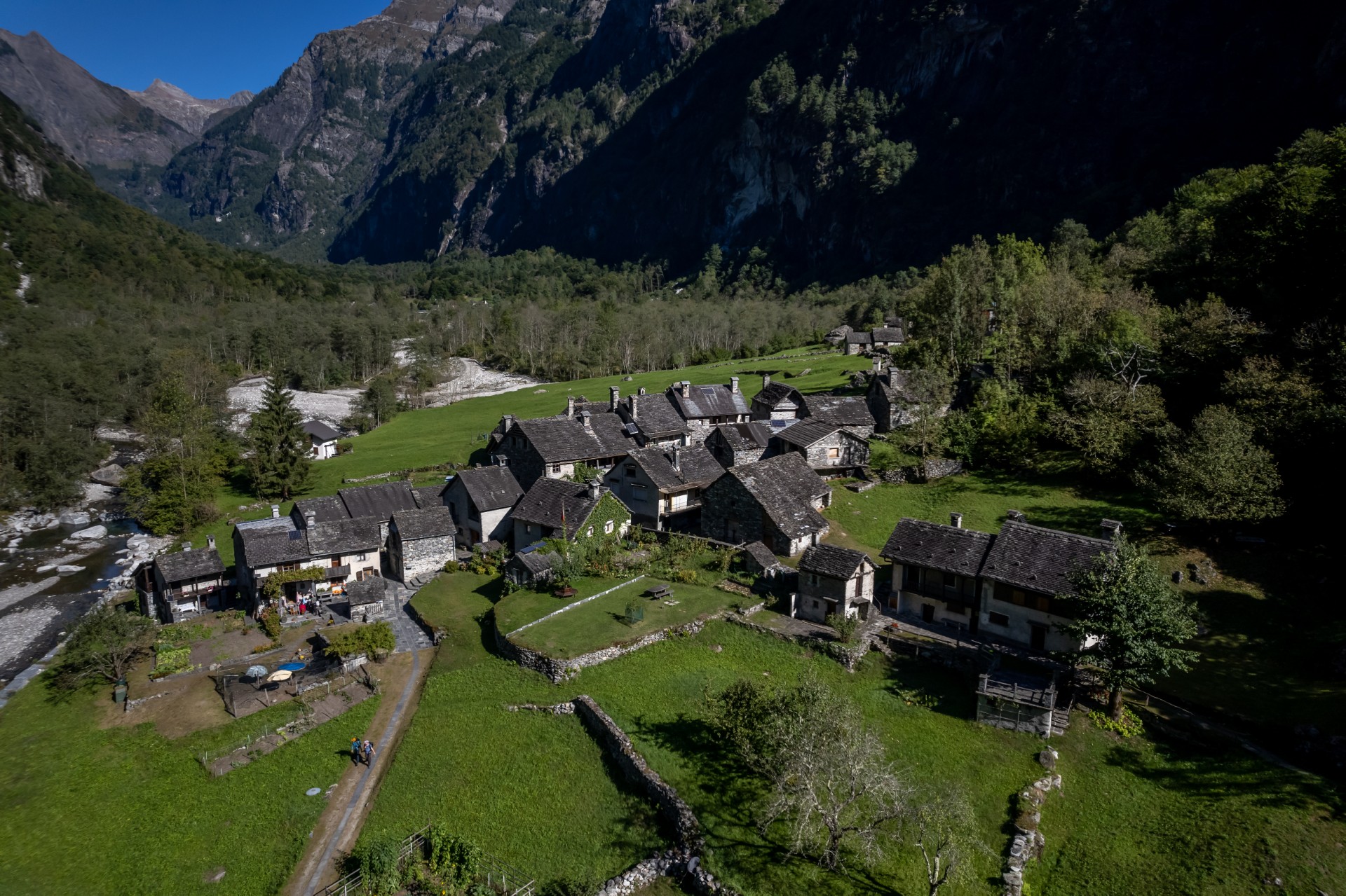 Dans une vallée suisse, la sobriété énergétique comme premier mot d'ordre