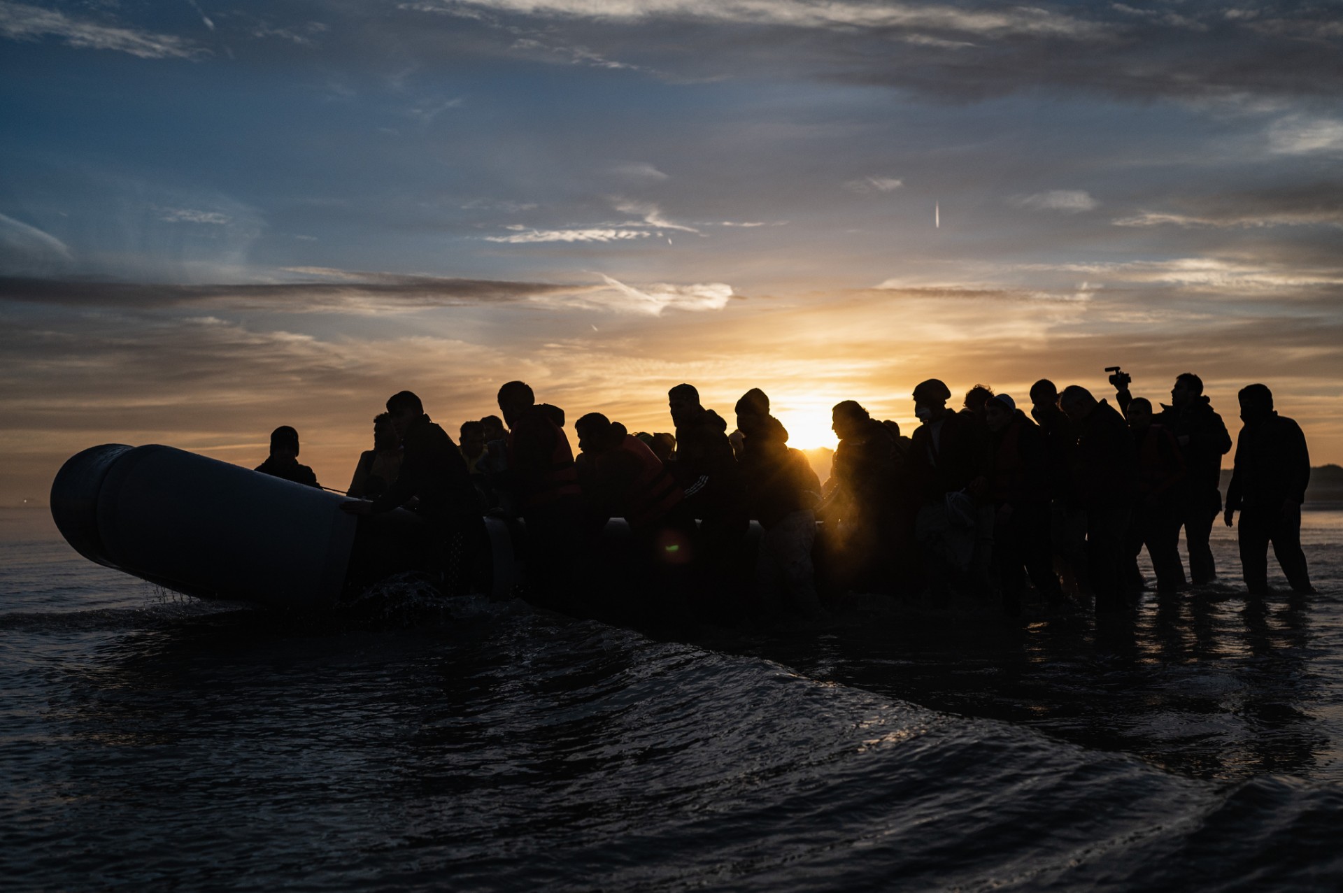 Migrants: sur une plage du Nord, des départs en série vers l'Angleterre