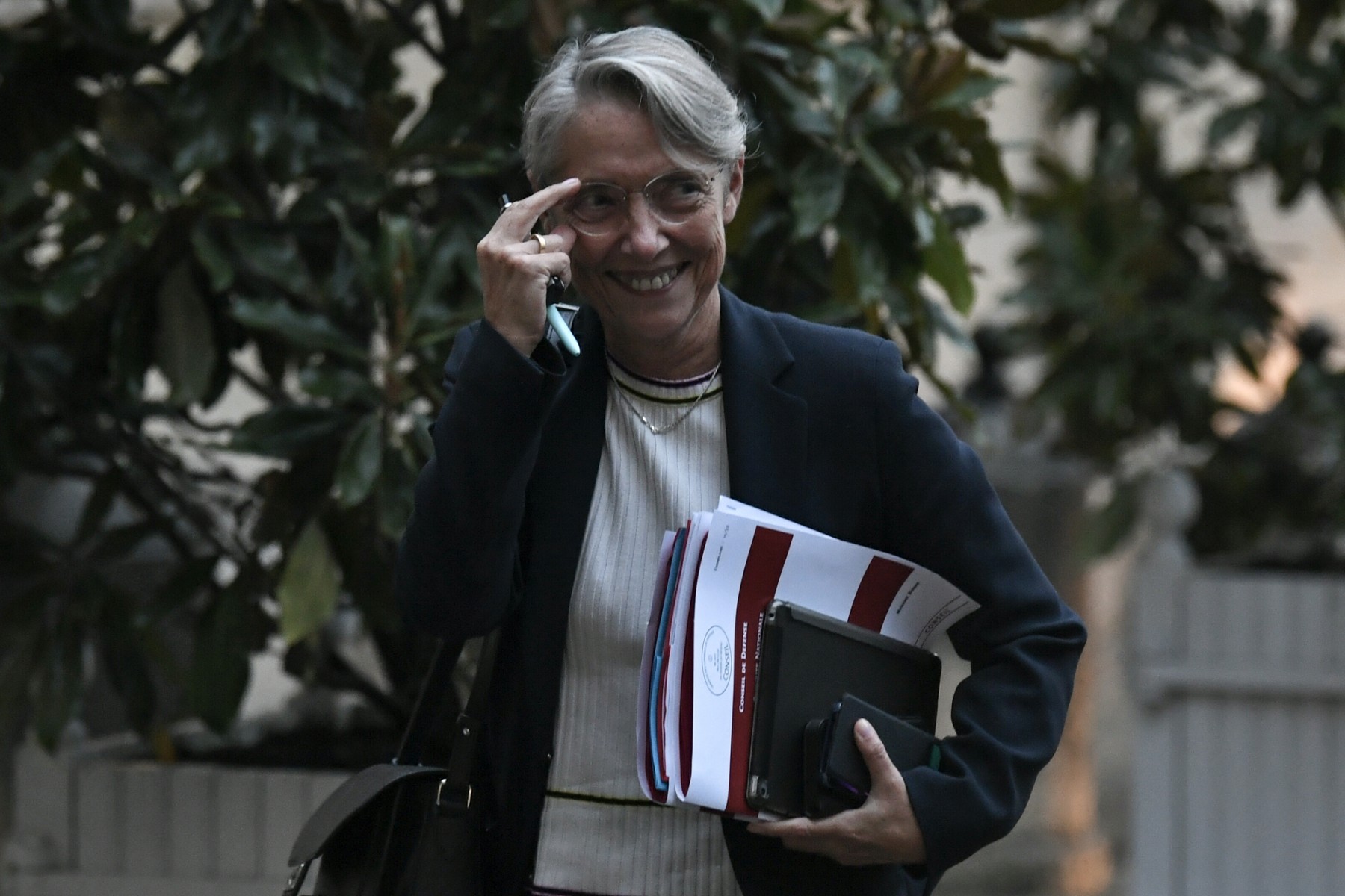 Budget: Borne assure que « le blocage ne vient pas de nous », 49.3 en vue mercredi