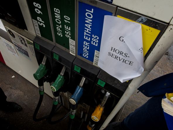 Grève reconduite au dépôt de carburants de Feyzin