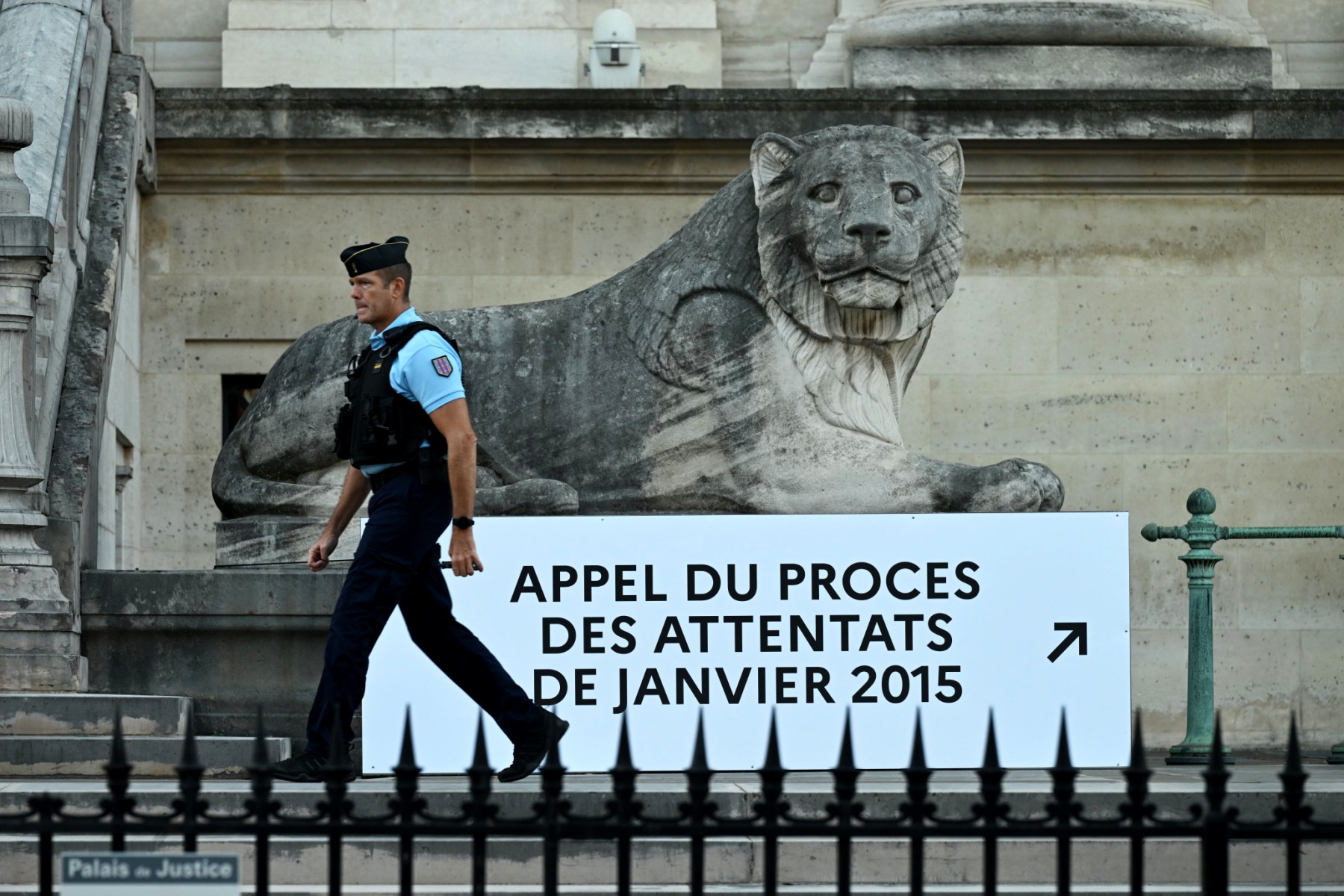 Attentats de janvier 2015: 20 ans de réclusion requis en appel contre Amar Ramdani