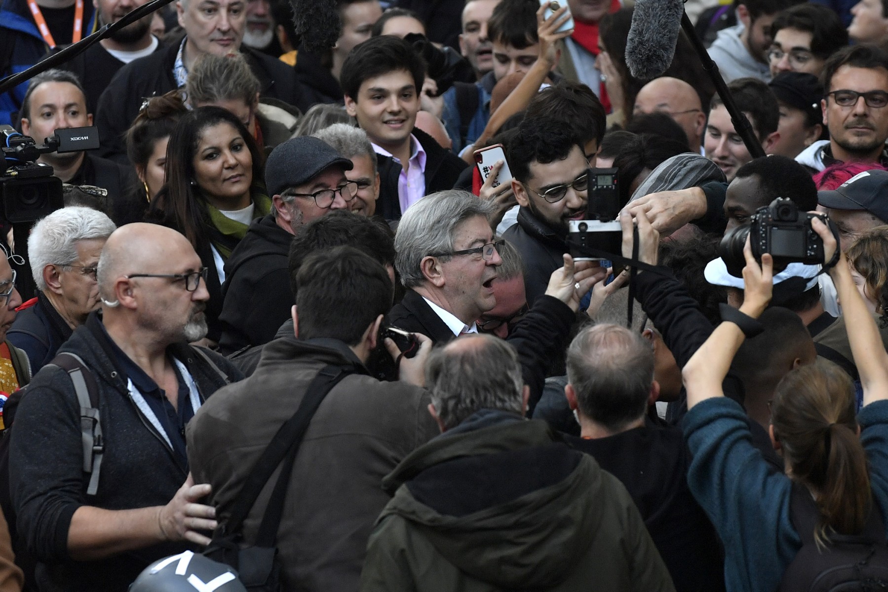 La gauche défile à Paris, Mélenchon entrevoit un «nouveau Front populaire»