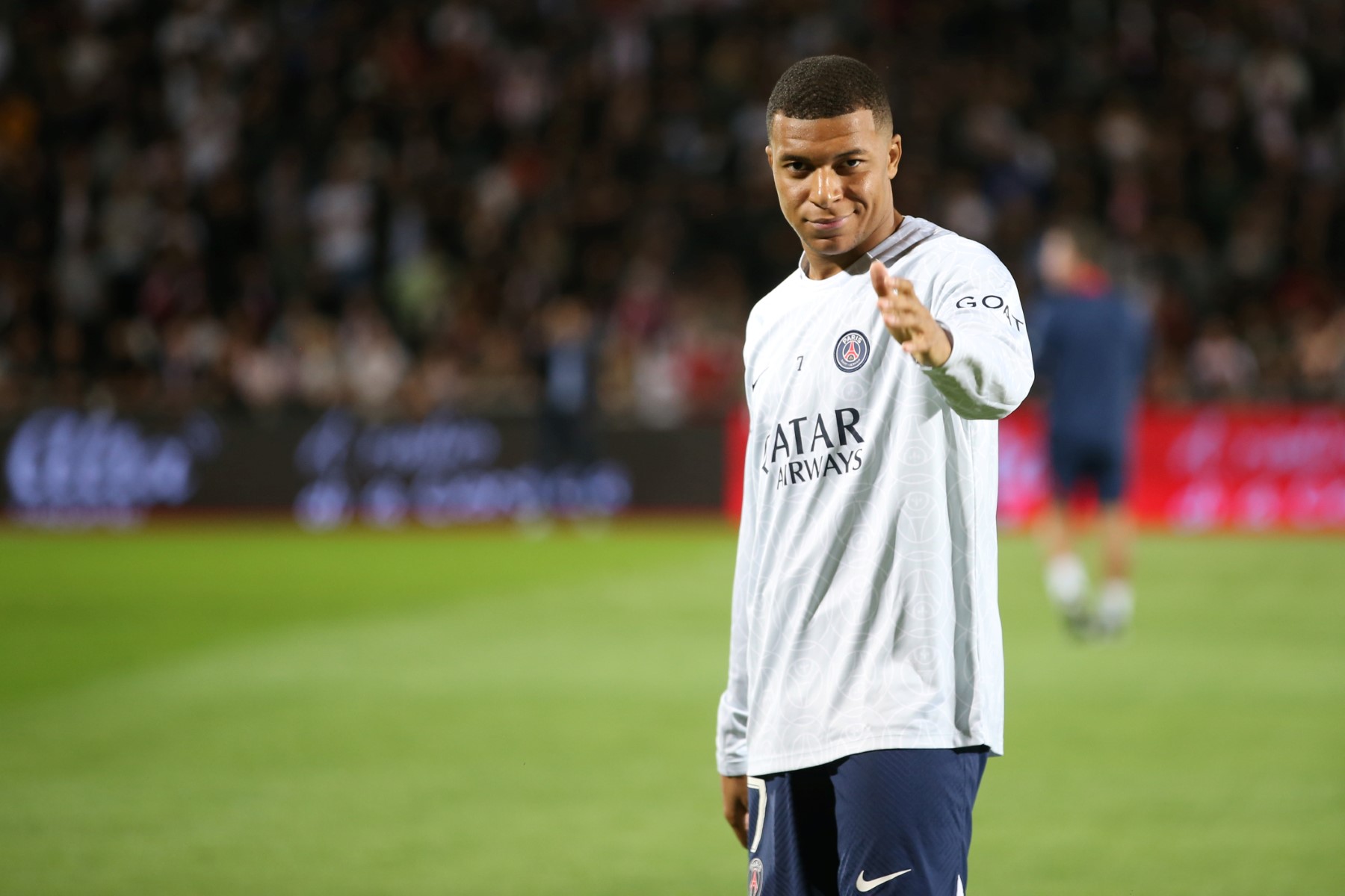 Mbappé «va payer beaucoup d'impôts» en France, se réjouit le ministre de l'Economie