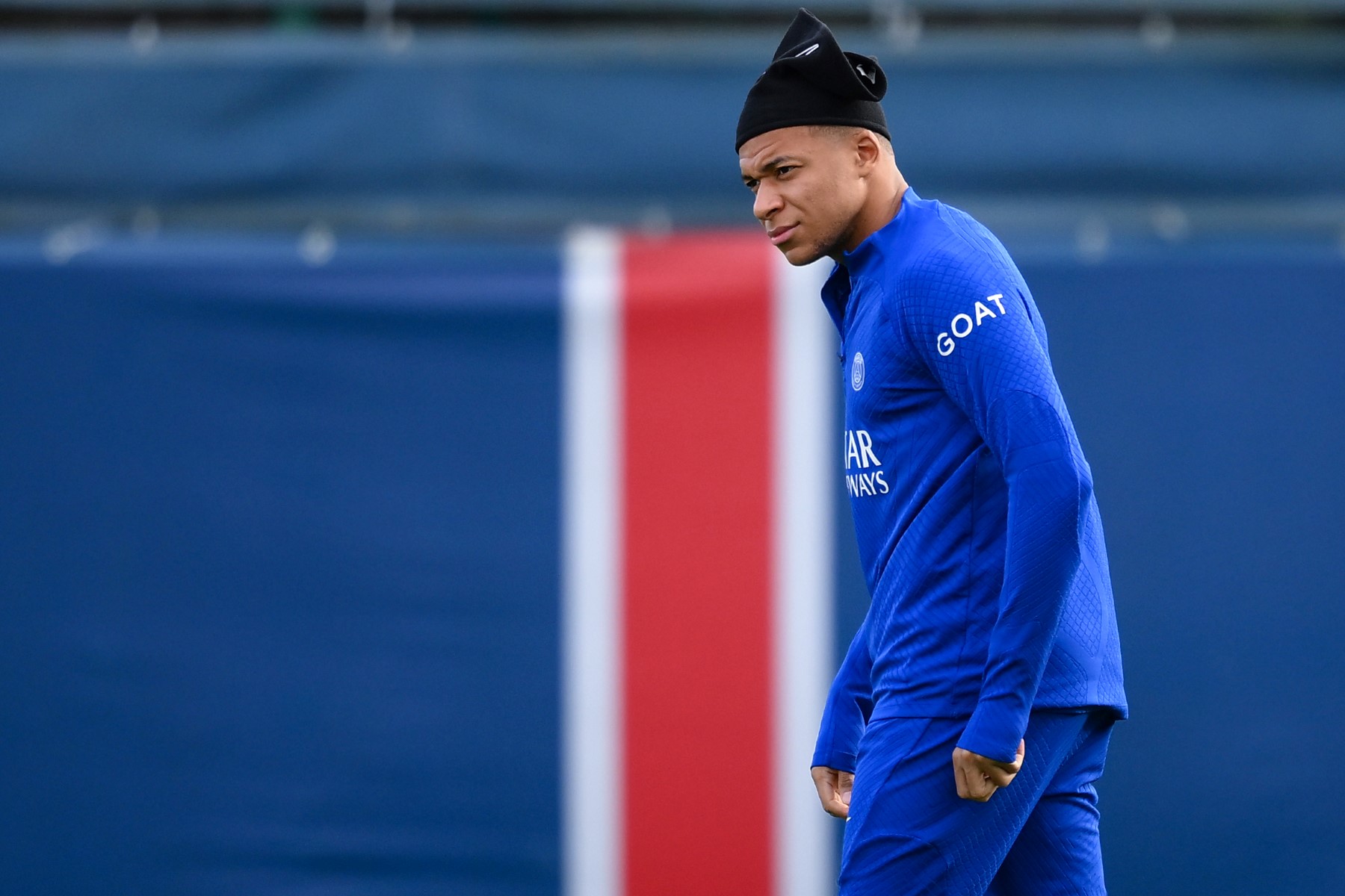 Foot: la presse évente le contrat à 630 M EUR de Mbappé, le PSG dément