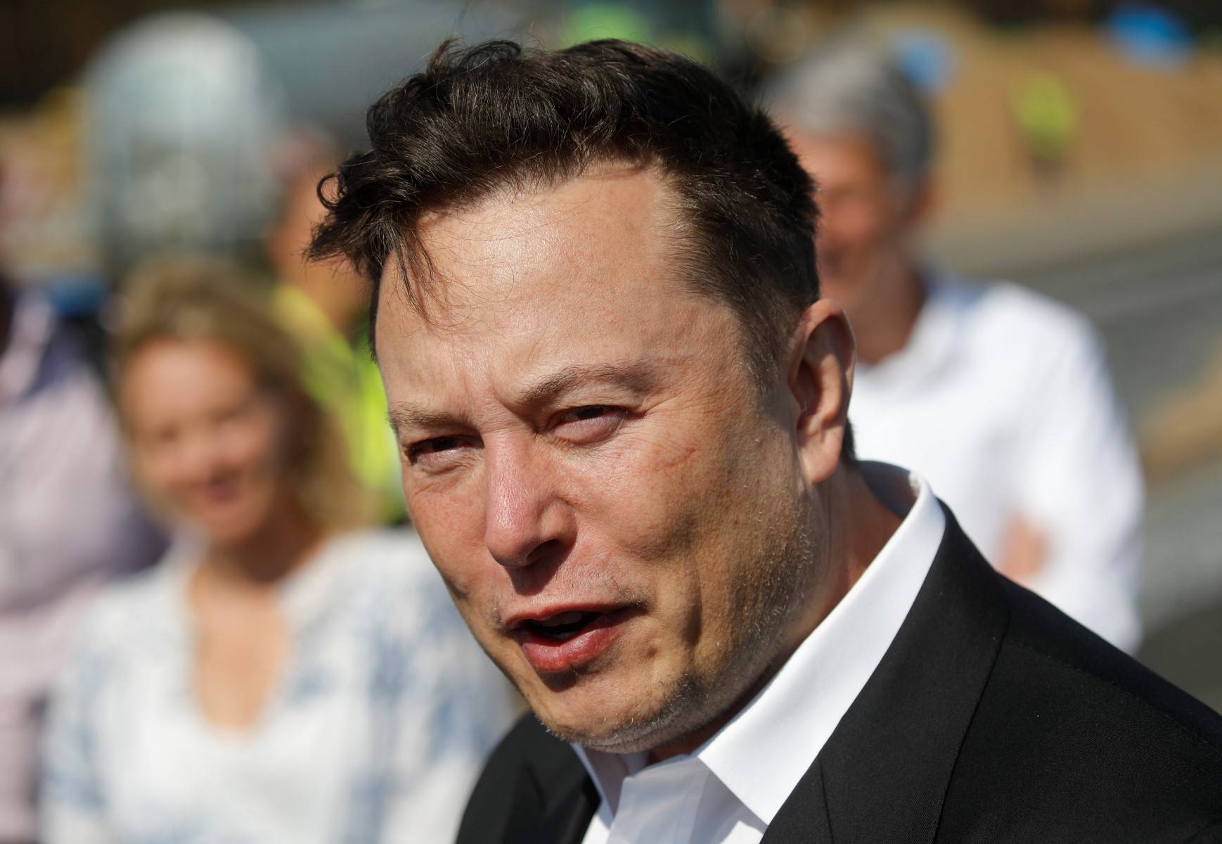 Elon Musk a pris le contrôle de Twitter et licencié des dirigeants